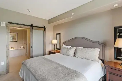 Edgemont 2504 - Luxury Ski-in Ski-out Condo