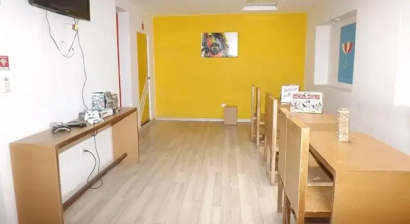 Bauhouse Hostel