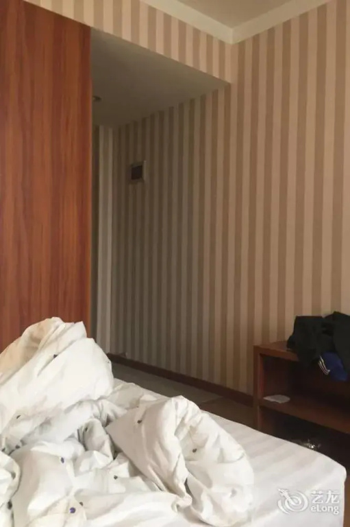 Ziyu Jinghua Commercial Hotel