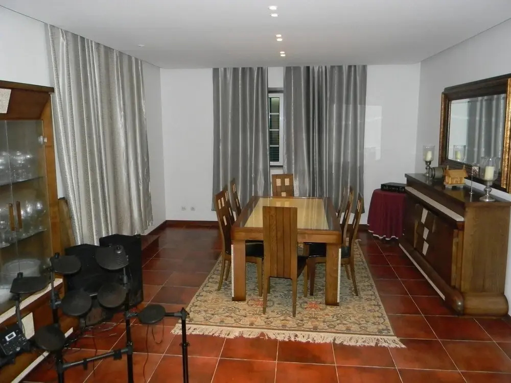 Villa Em 550-1