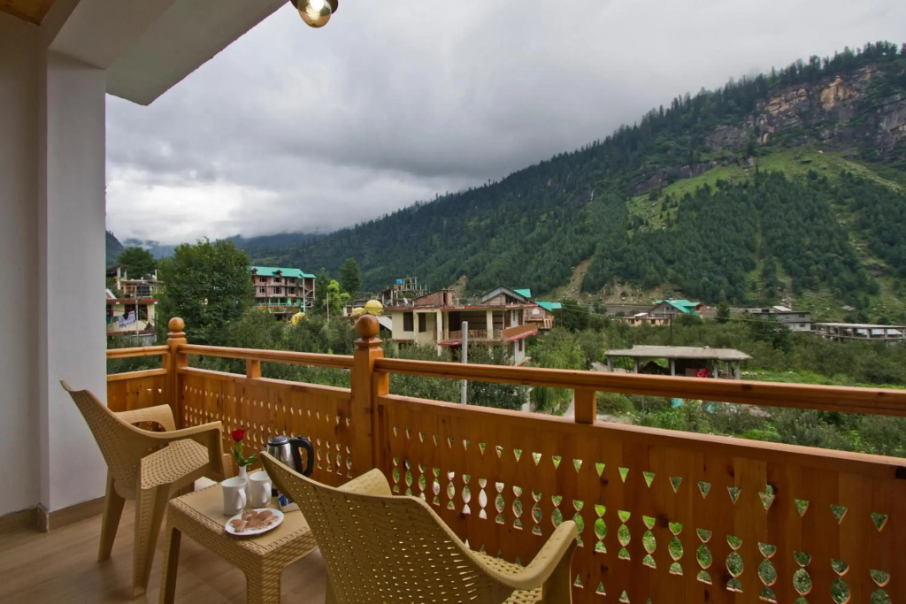 HOTEL YATRI mONARCH rESIDENCY MANALI