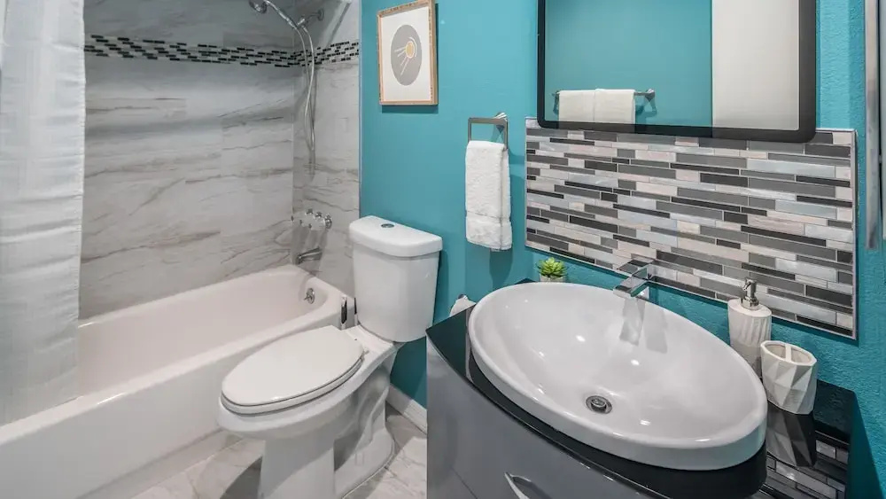 Sleek 2BR Townhome Central Phx by WanderJaunt