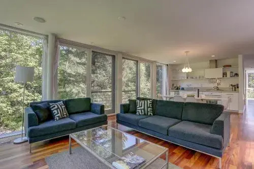 Neal Creek-River Vw-AC-2BR/1BA