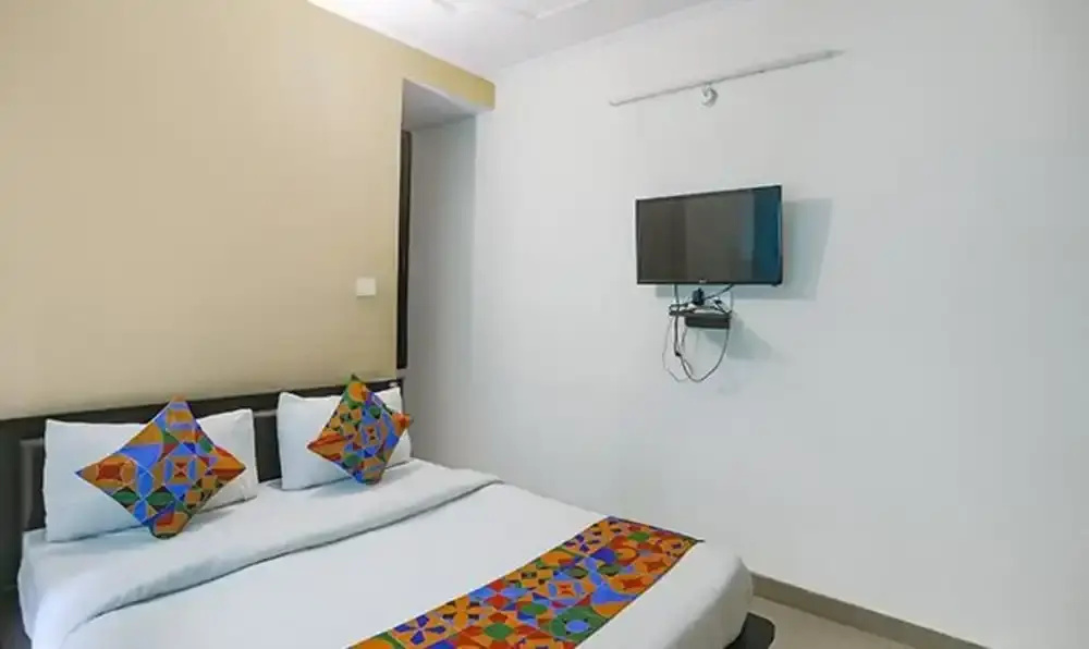 Fabhotel Lily Grand
