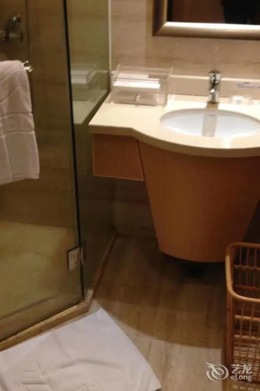 Youfeng Lakeview Hotel