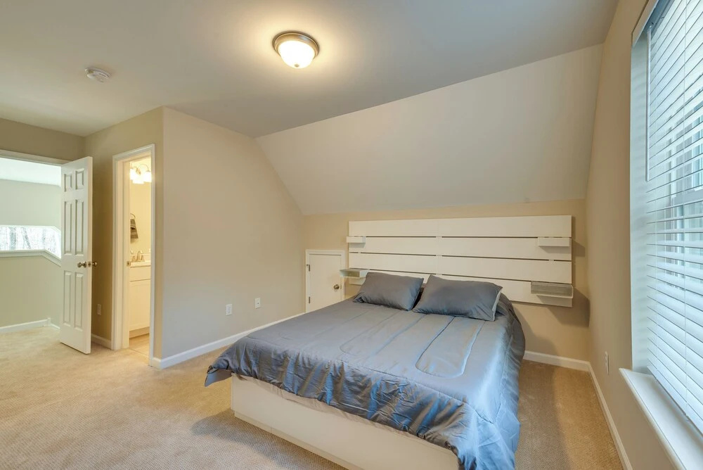 Hike & Ski: Pocono Lake Home w/ Community Perks!