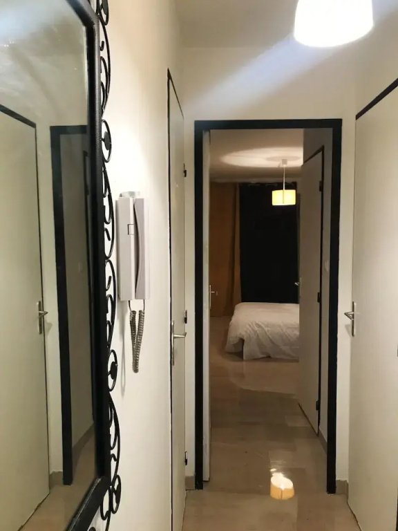 Studio In Nice With Balcony And Wifi 20 M From The Beach
