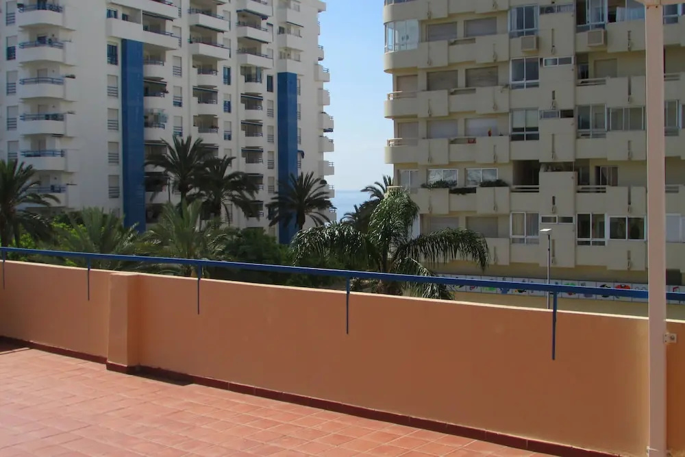 2F MTR - Marbella Temporary Rent 3bedrooms Old Town