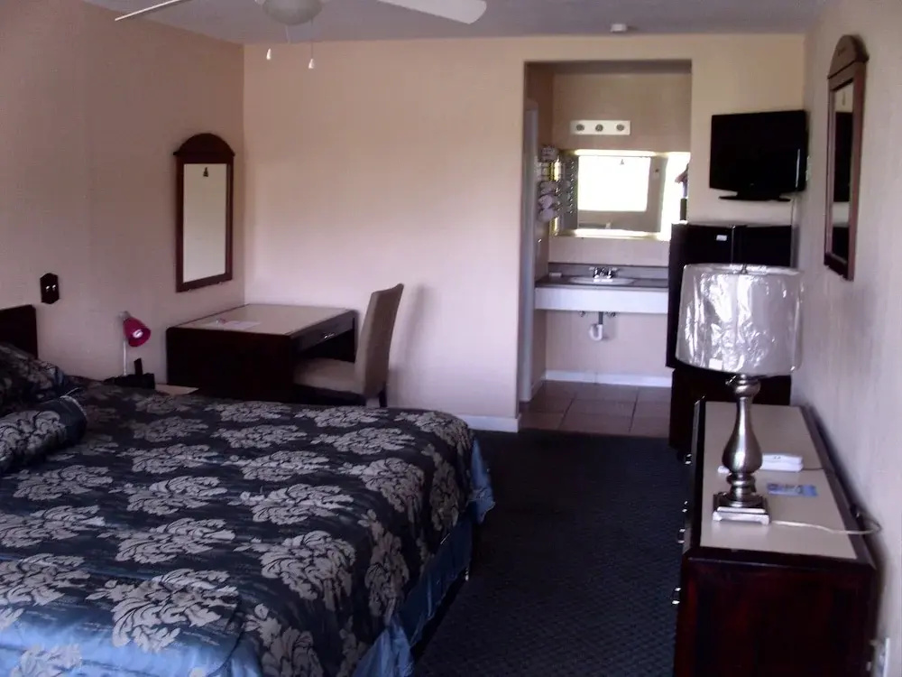 Value Inn McKenzie