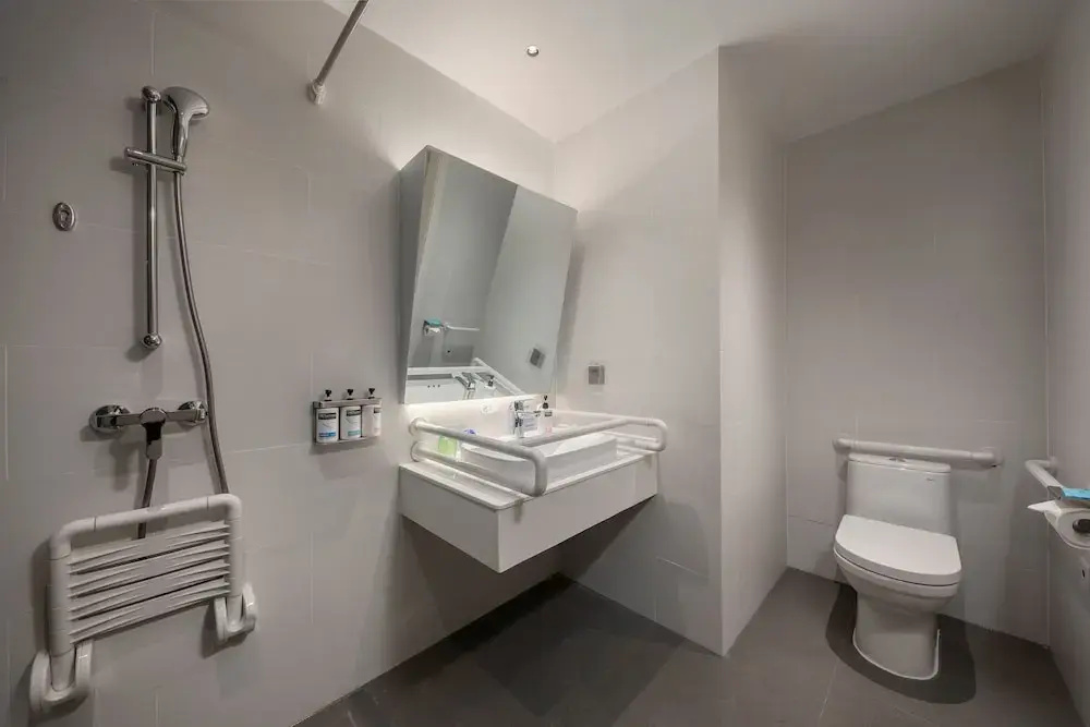 Holiday Inn Express Beihai Silver Beach