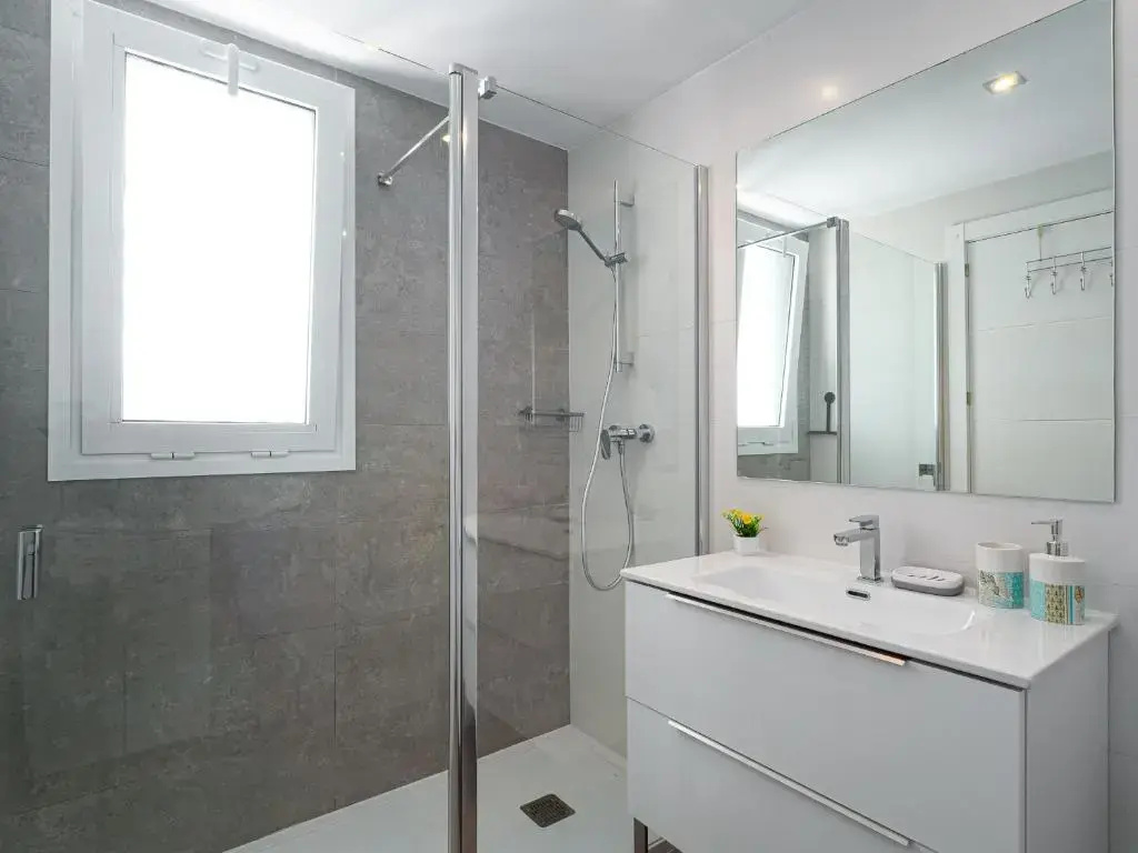 Via Celere 2326 Apartment with sea view