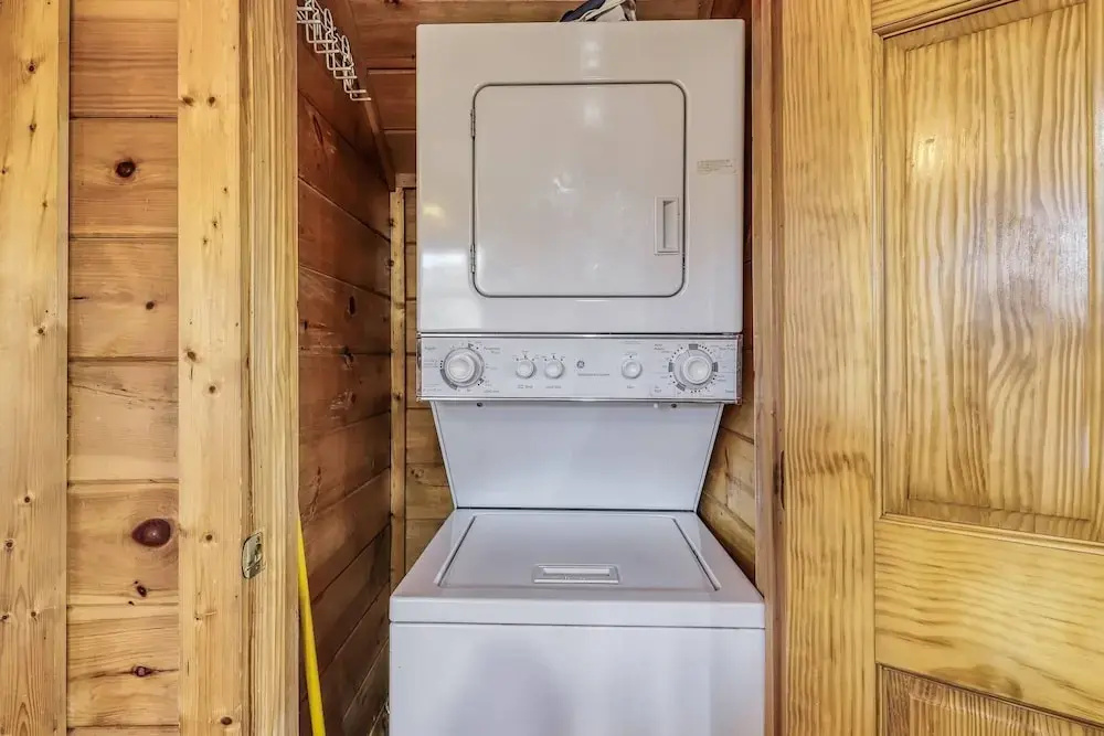 Cozy Bear 2 Bedroom Cabin