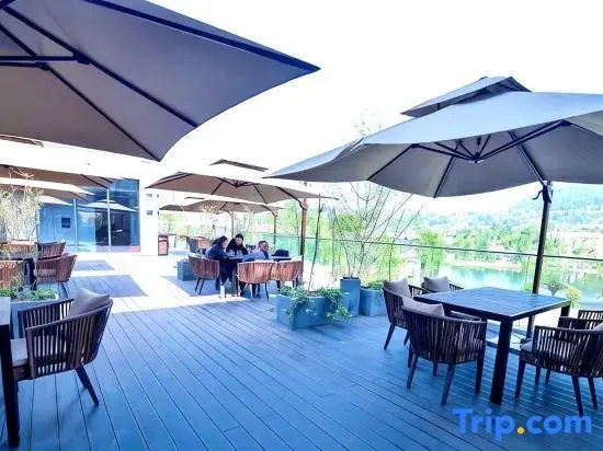 Youfeng Laiyi Hotel
