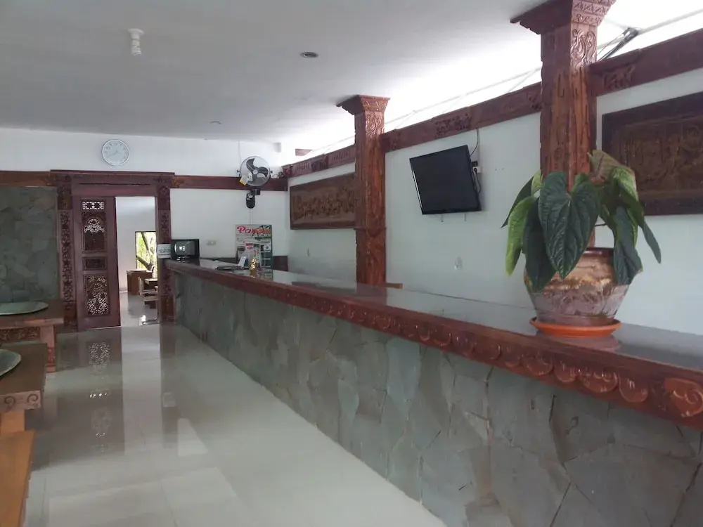 Moro Seneng Hotel and Resort