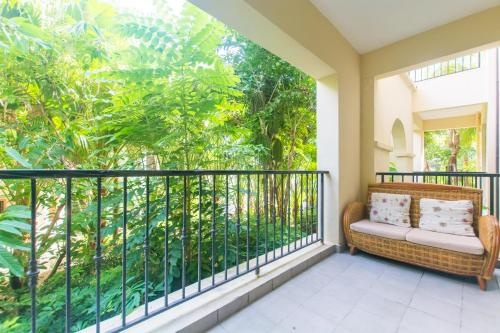 Yalong Bay Leju Tropical Coquette Apartment