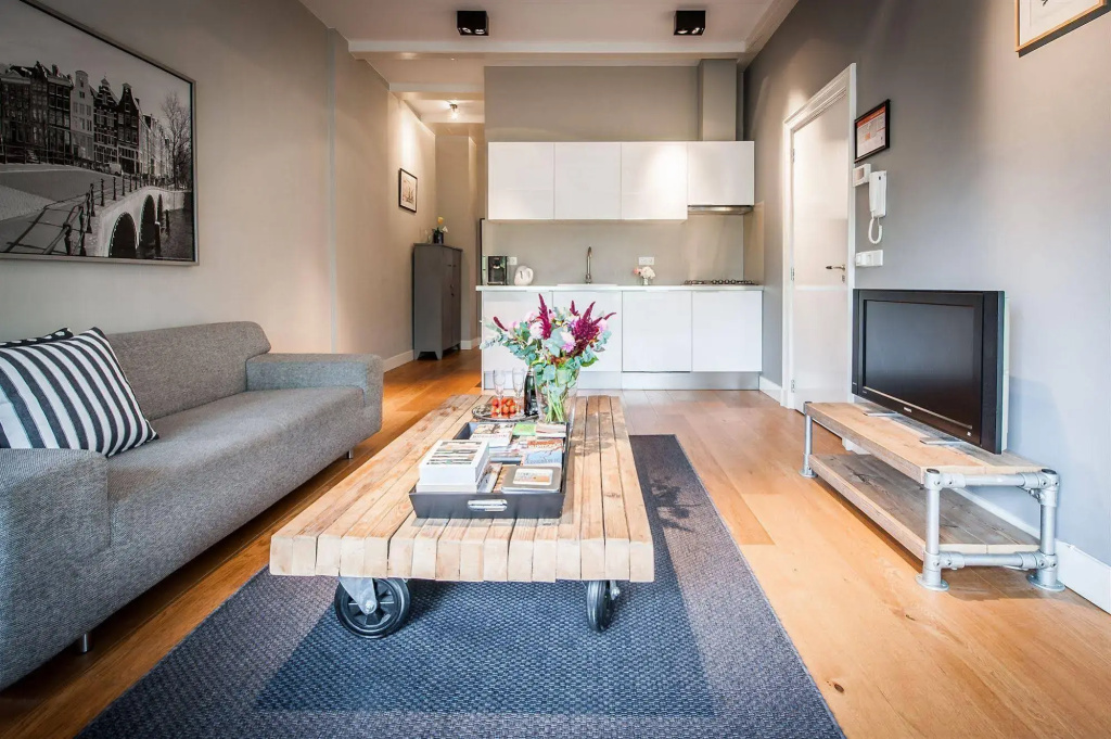 Prince Canalhouse Apartment Suites
