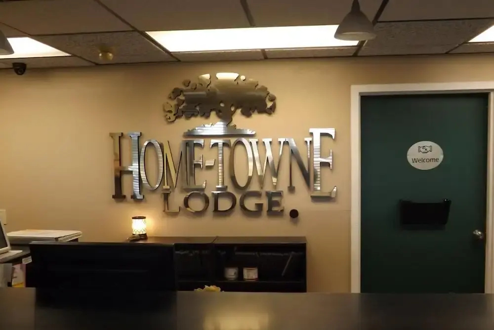 Home-Towne Lodge