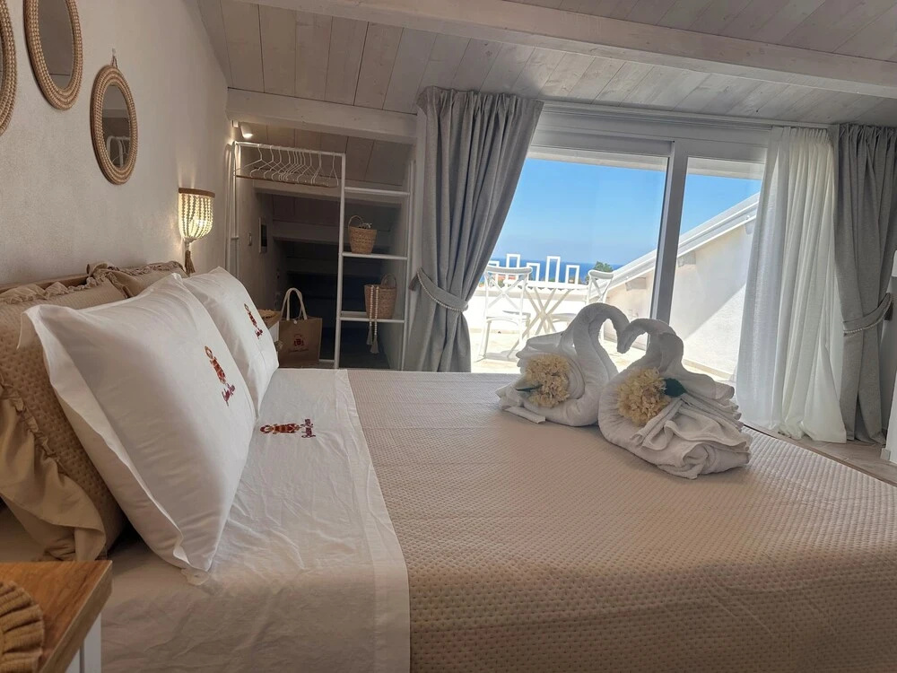 Godano Rooms