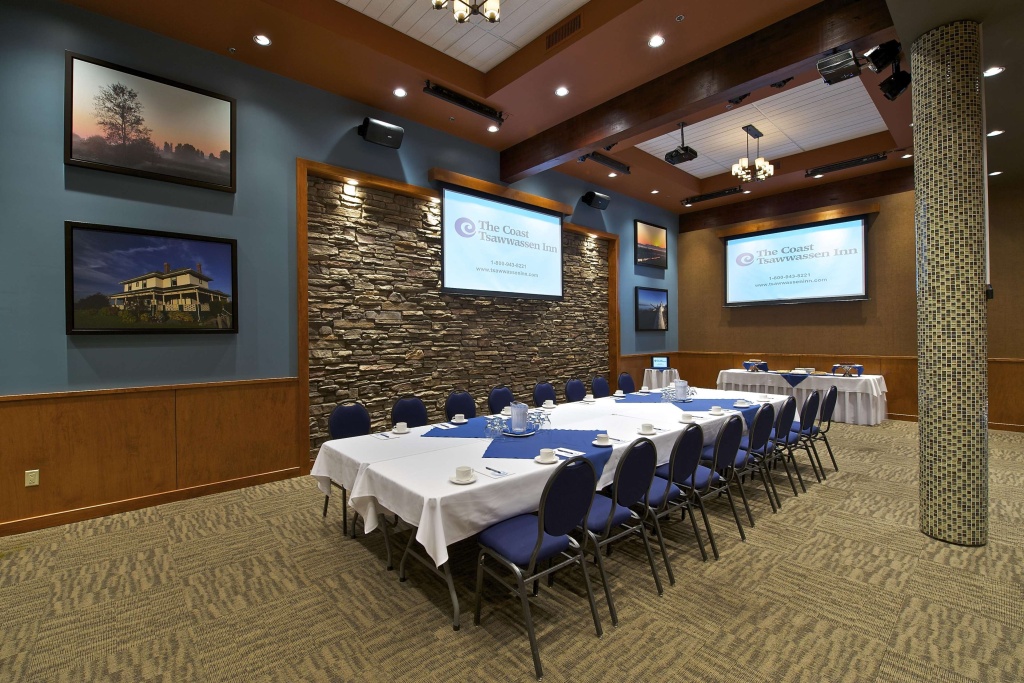 Coast Tsawwassen Inn