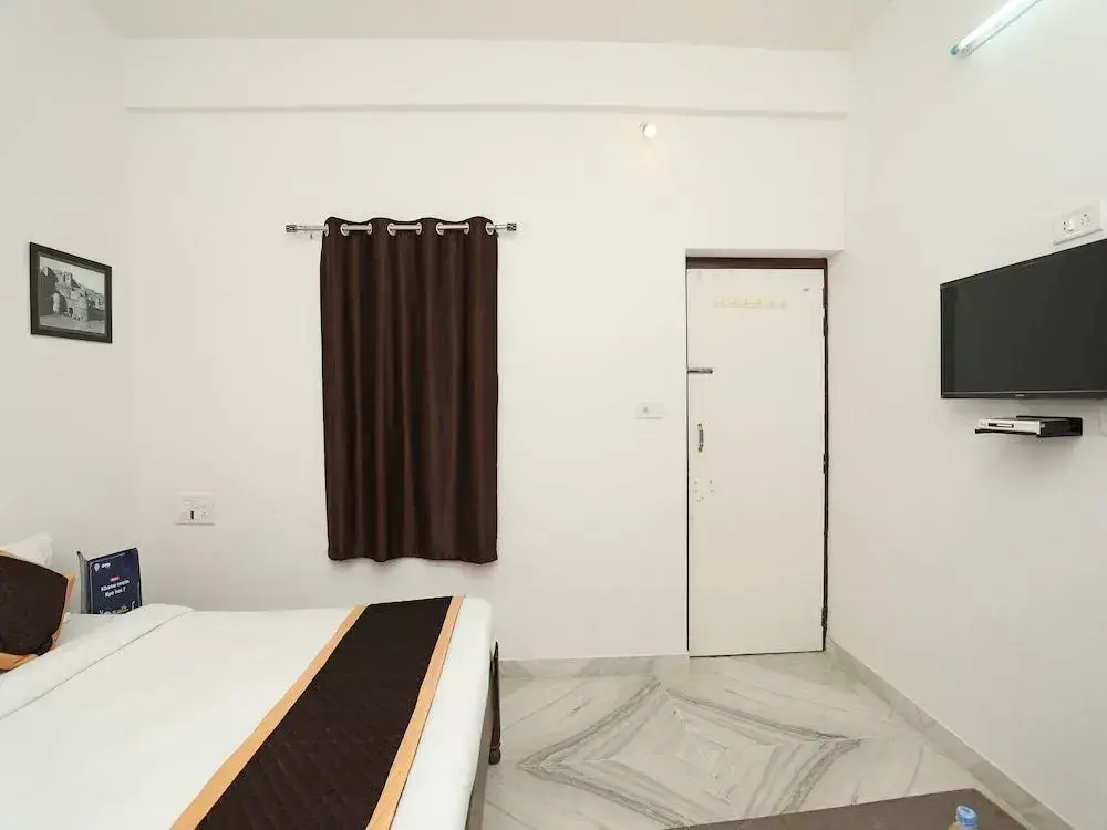 OYO 9470 The Grace Inn