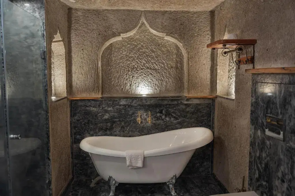 Sarnich Cave Suites