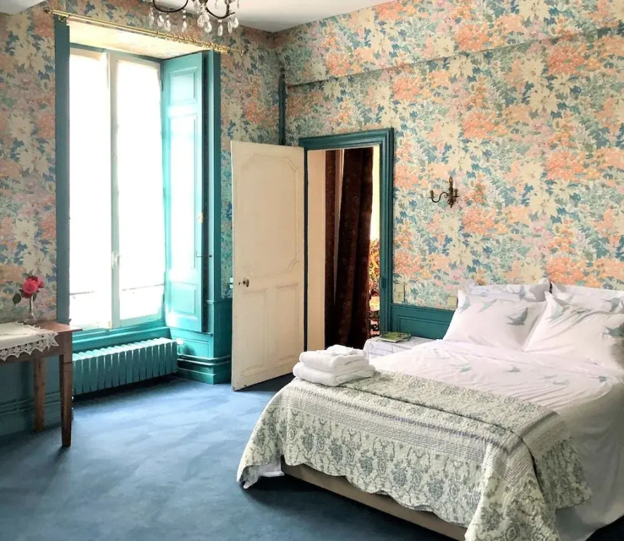 LHotel de Hercé Chambre dHote
