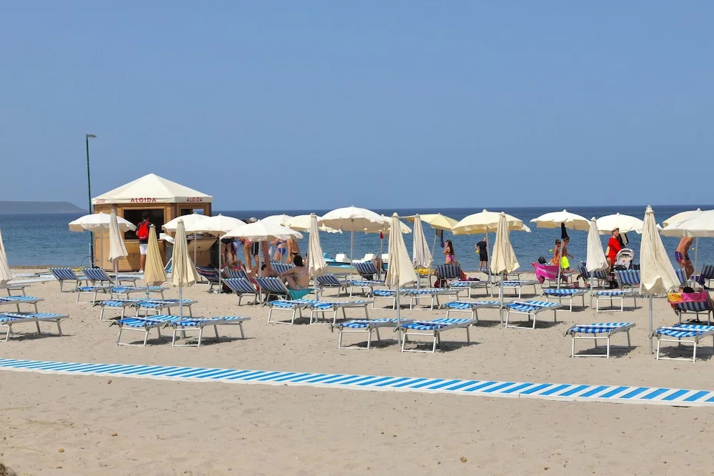 Hotel Medar with pool in Arborea