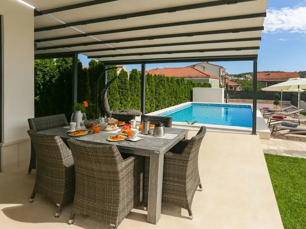 Plush Villa in Trogir With Sauna & Whirlpool