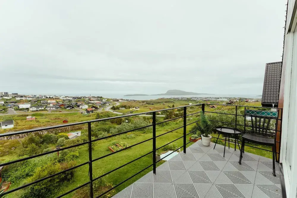 Great 3 BR Loft Apt - Views-Free Parking