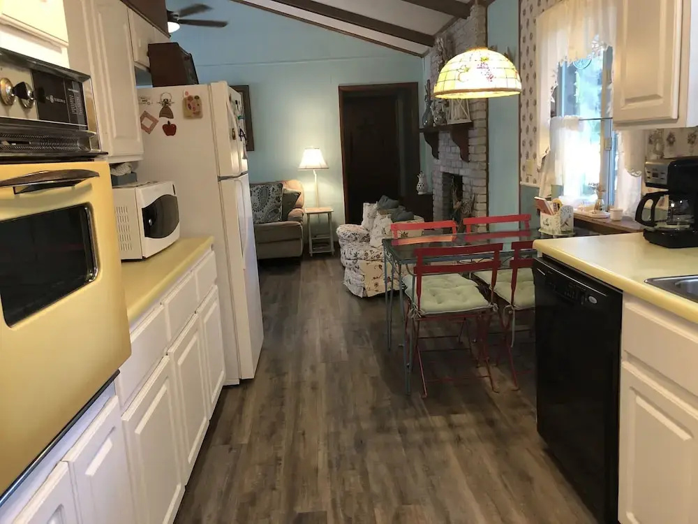 DIXIES RETREAT home