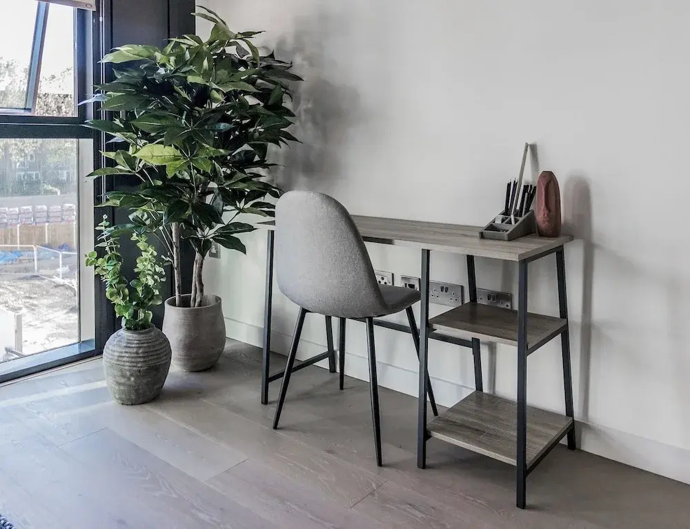 Studio With Balcony in Hill House