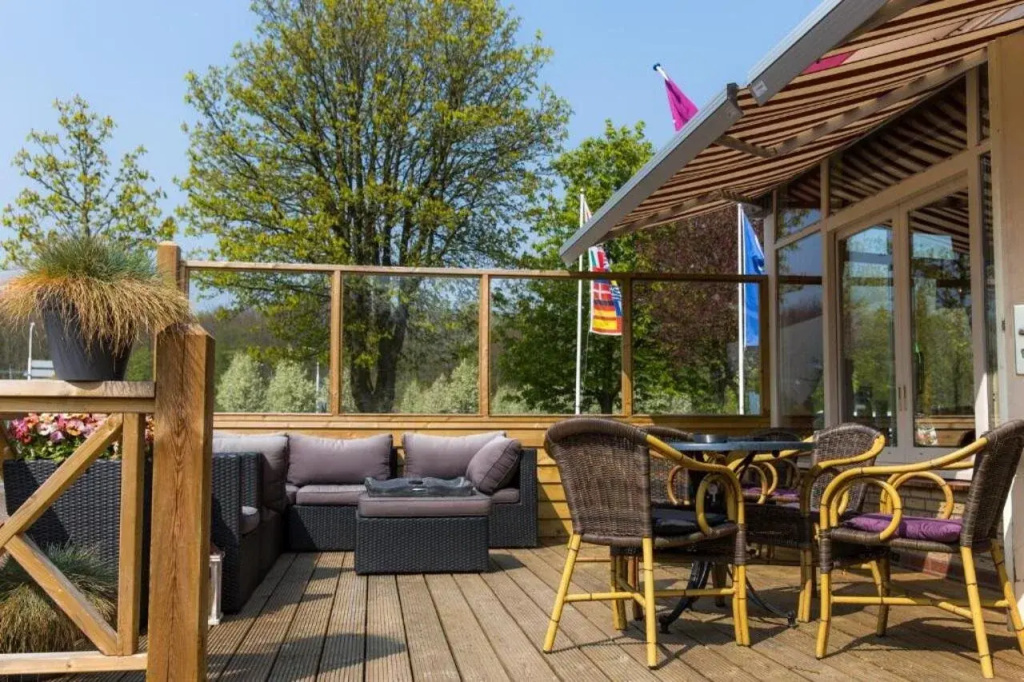 Hotel and Restaurant van Saaze - Free Parking