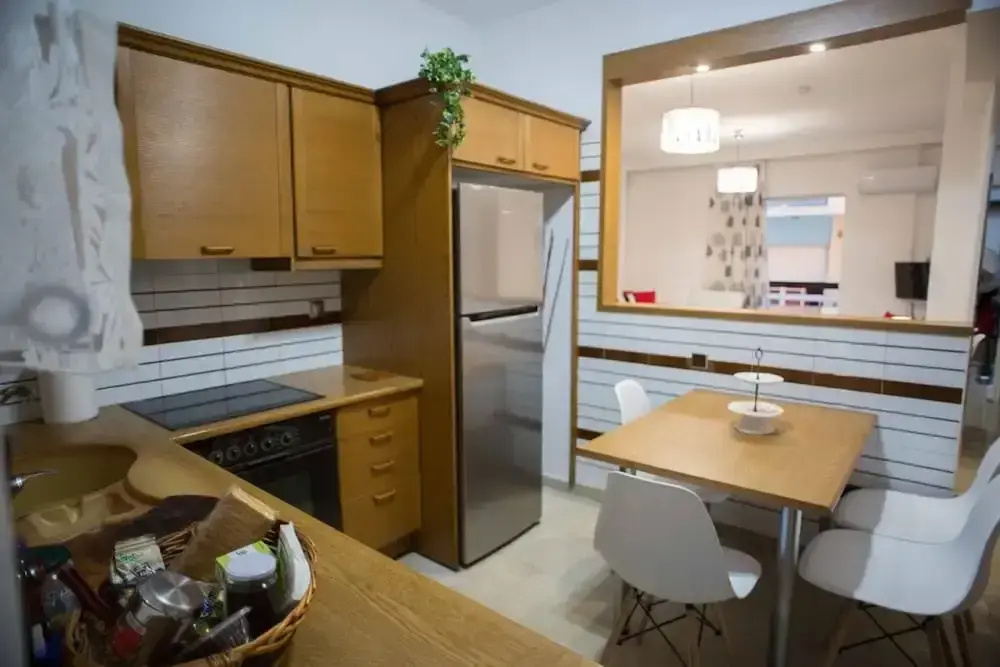 Cozy Apartment With sea View Next to Marina Zeas