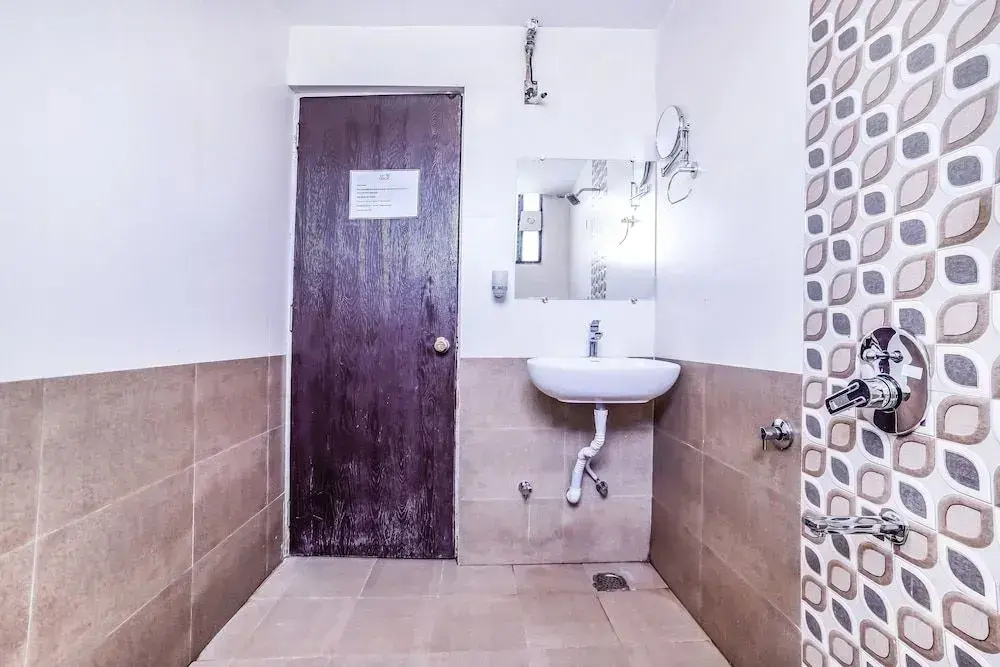 Treebo Trend Varsha Palace