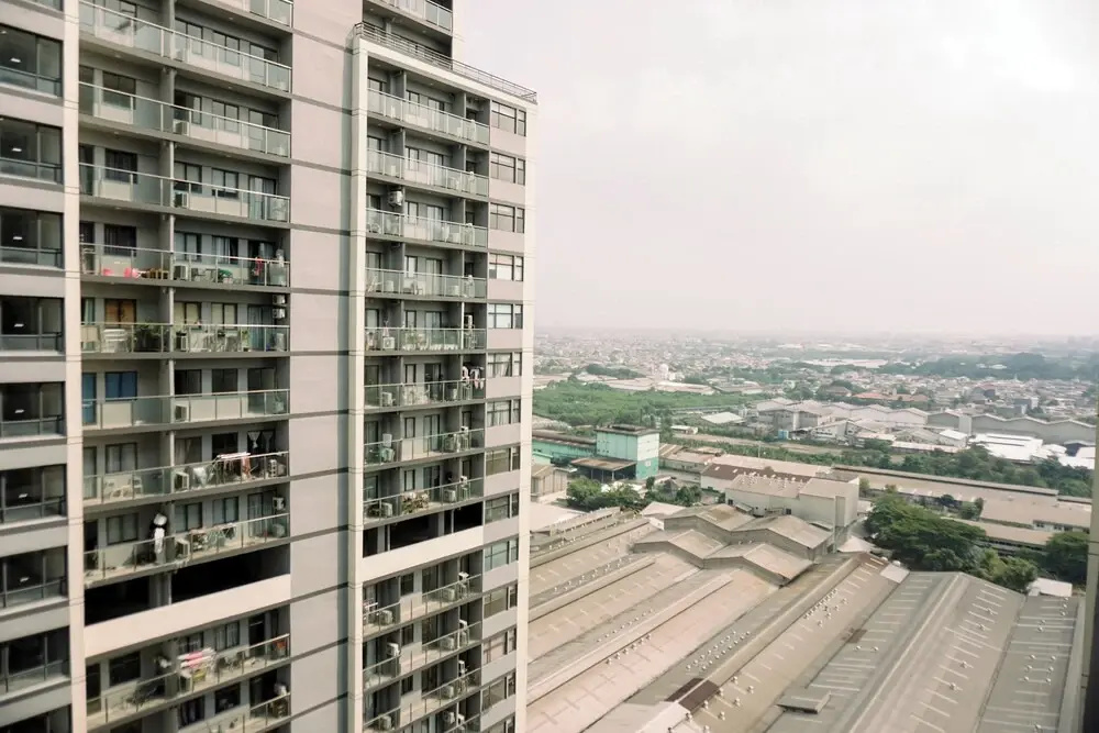 Comfort 1Br With Working Room At Daan Mogot City Apartment