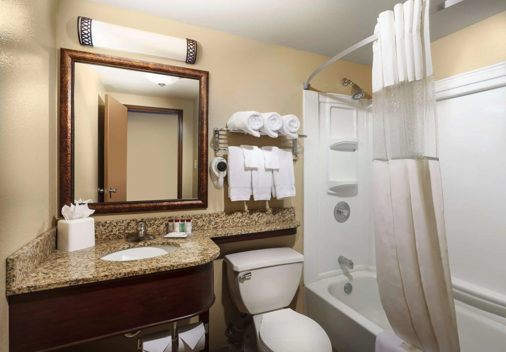 Roosevelt Grand Dakota SureStay Collection by Best Western