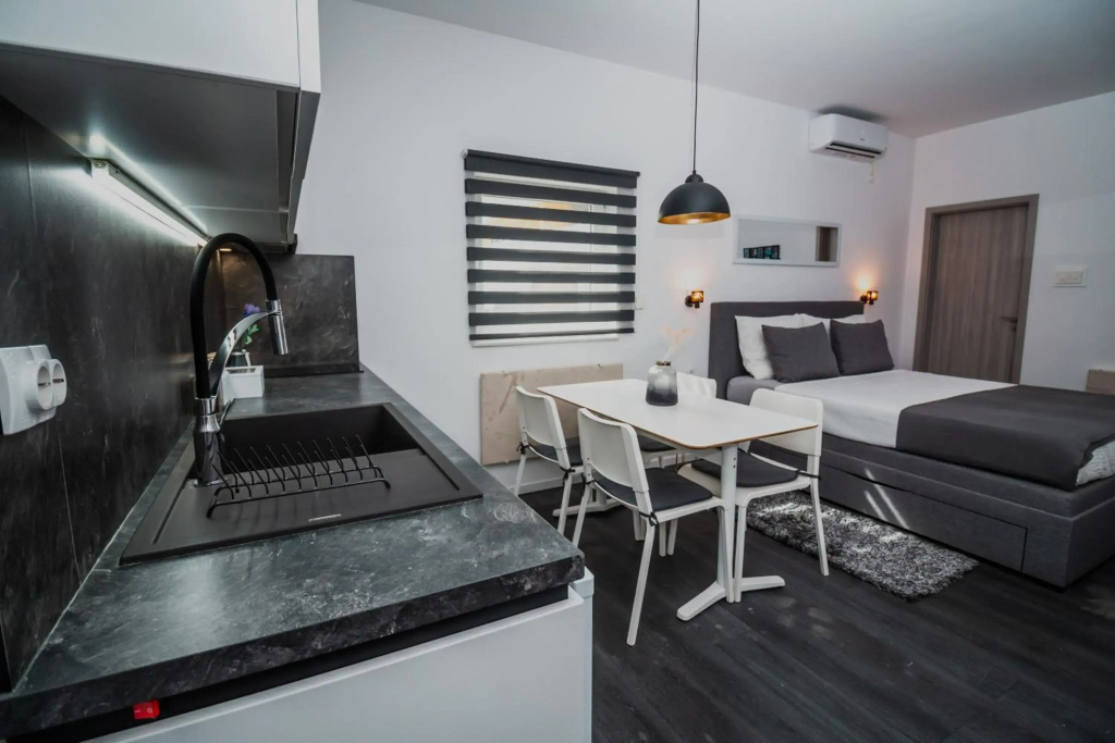 Studioapartment Black & White