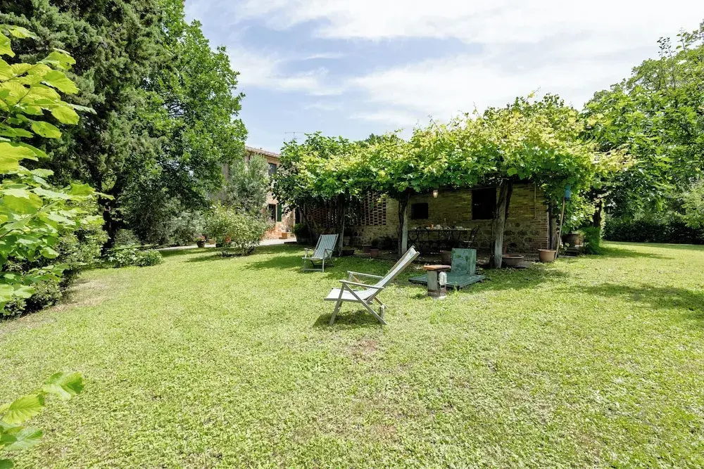 Studio With Pool And Orchard