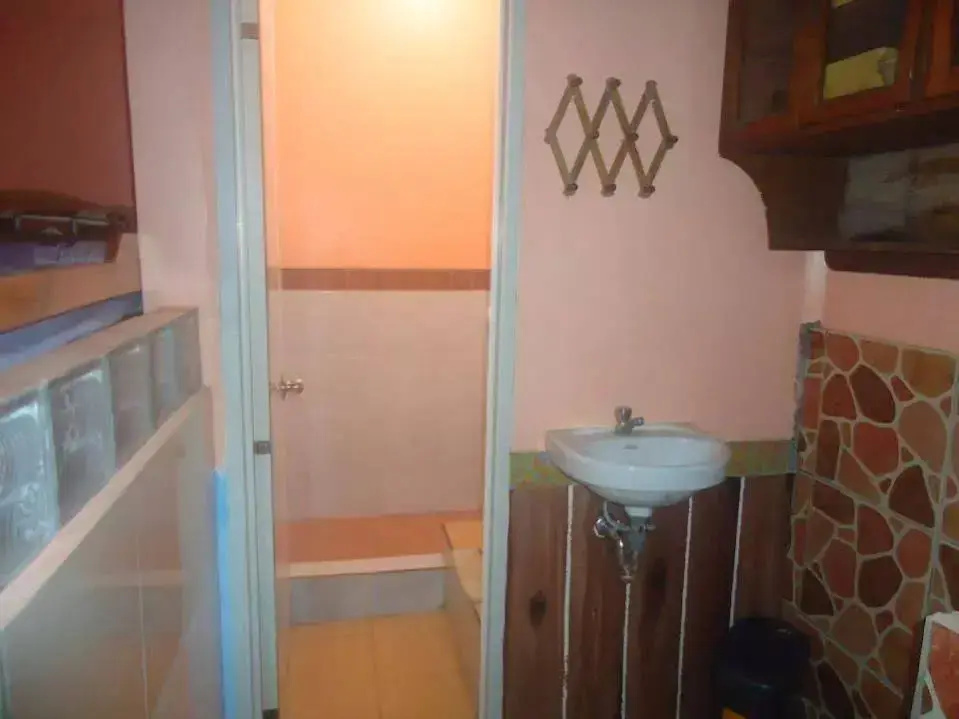 Gracia's Budget Inn
