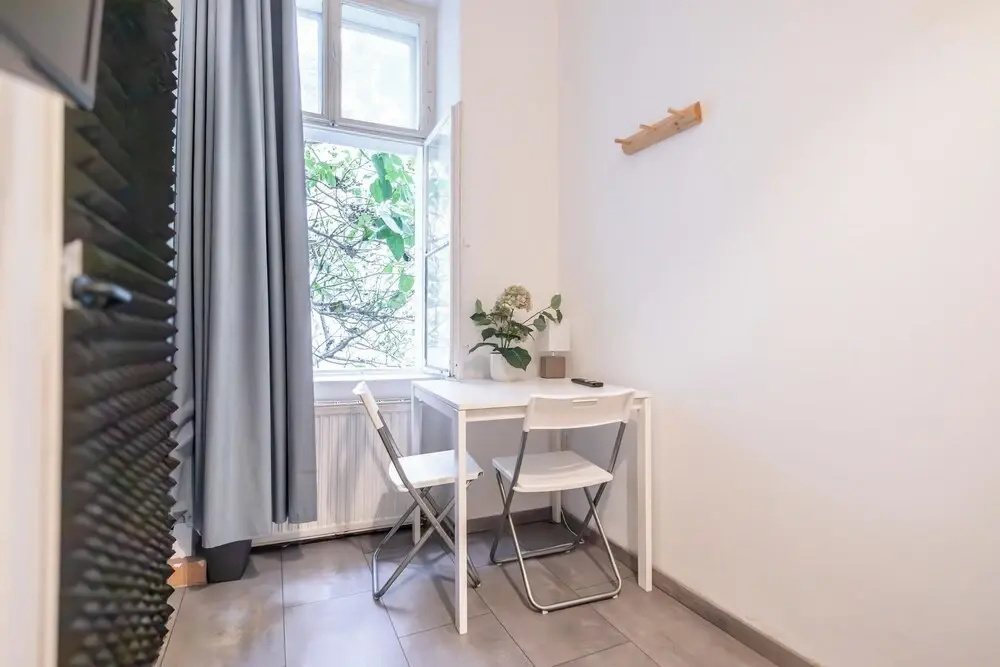 Cozy Convenient Room Prime Location