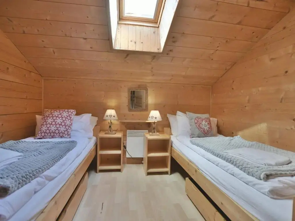 Chalet Le Grand-Bornand, 8 pièces, 16 personnes - FR-1-391-33
