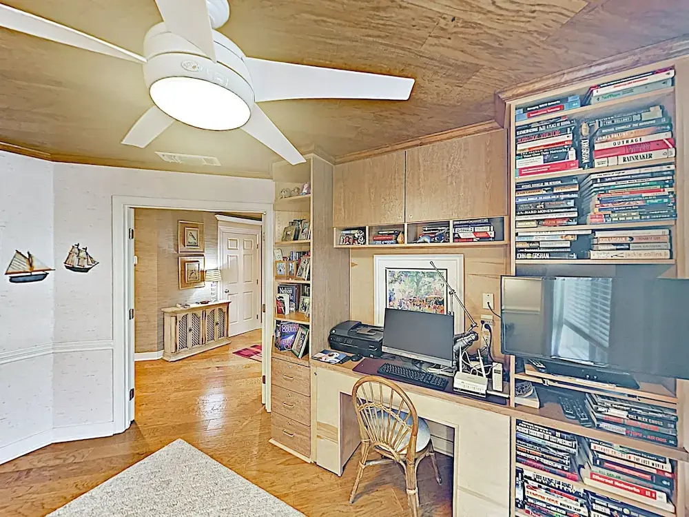 New Listing! All-suite Ocean-view W/ Pool 2 Bedroom Condo