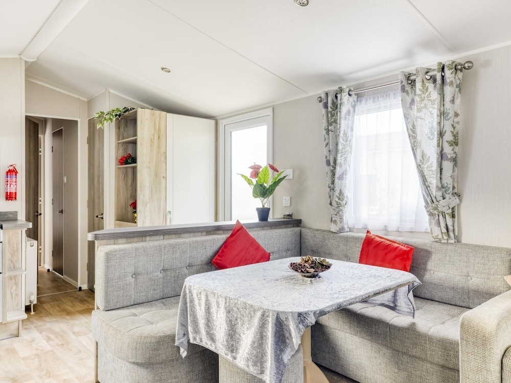Pretty Home in Hastings Near Old Town