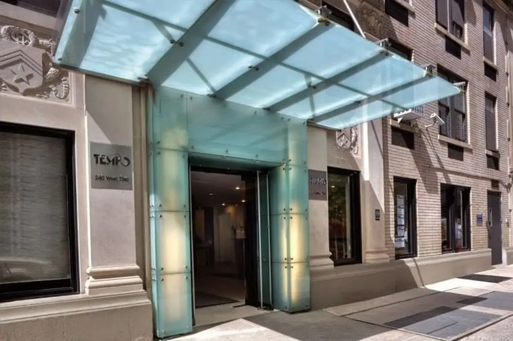 73-308 New 1BR 1bth UWS Doorman Gym