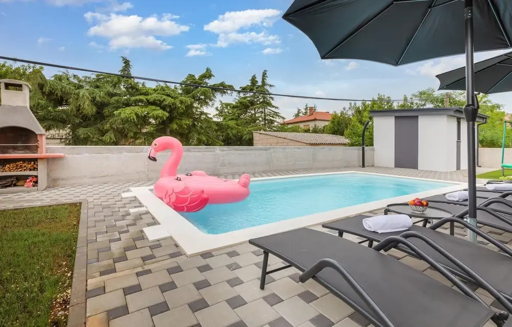 Beautiful Home in Vodnjan With Outdoor Swimming Pool, Wifi and 5 Bedrooms
