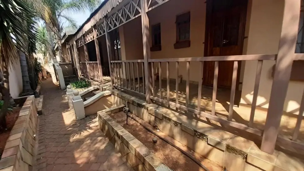 Karl Heyne Guesthouse Double Room