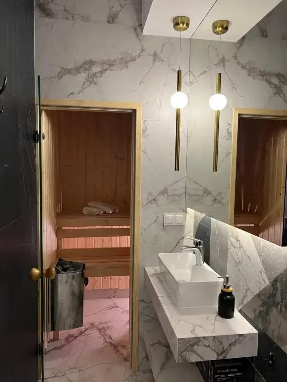 Family & Business Sauna Tężnia Apartments No 20 Leśny nad Zalewem z Balkonem i Parkingiem oraz możliwością wyżywienia - Exclusive New!