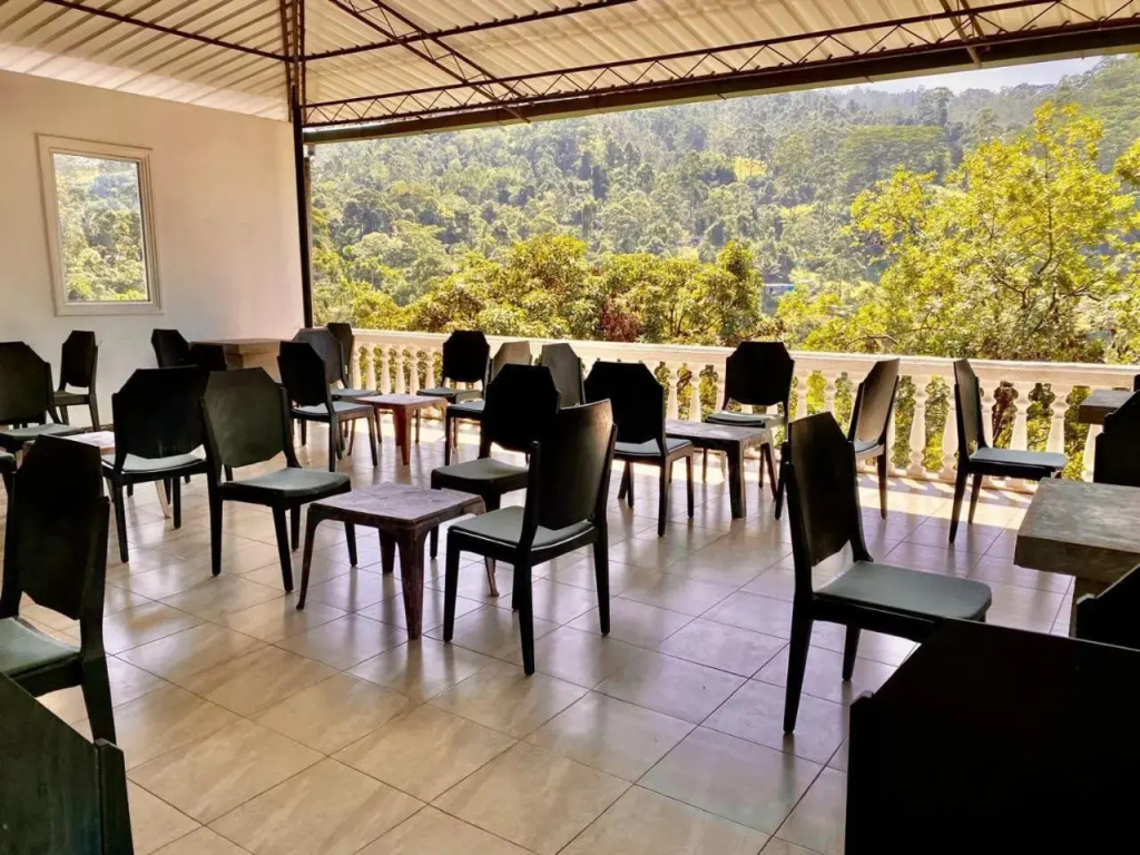 Royal Mount Hotel