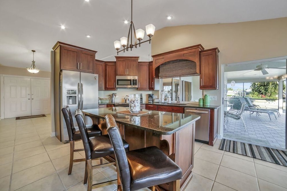 Lamplighter Ct Home