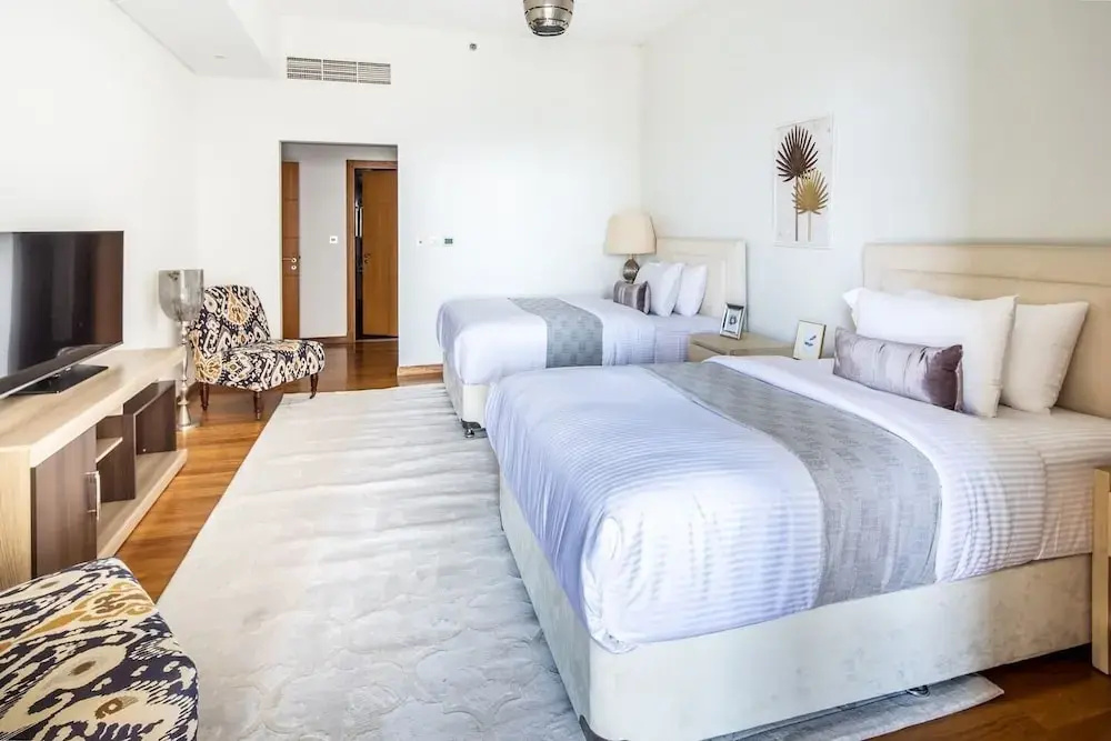 Refined 2BR Luxury Apartment at Palm Jumeirah